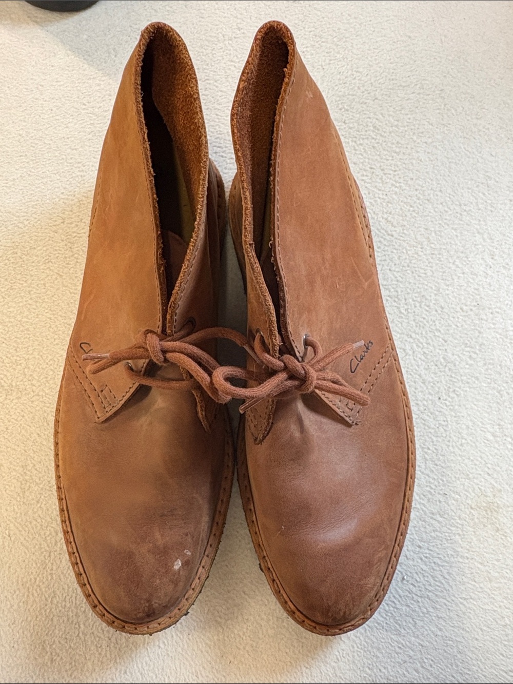 Clarks Men's Tan Suede Chukka Boots